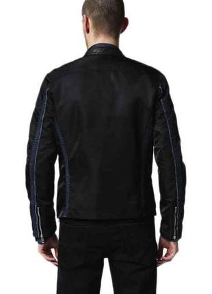 Чоловіча куртка diesel чорного кольору.3 фото