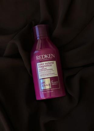 Кондиціонер для фарбованого волосся redken color extend magnetics conditioner1 фото