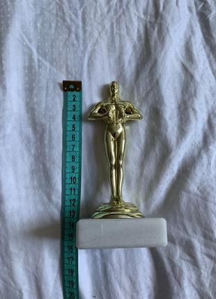 Статуетка оскар