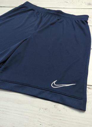 Чоловічі легкі спортивні шорти nike dri fit slim fit / найк драй фіт оригінал3 фото