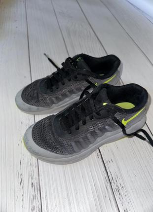 Кроссовки nike