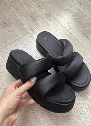 Босоніжки zara