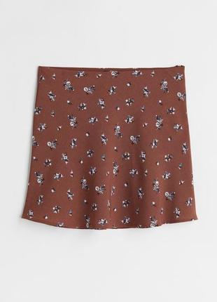 Коричневая мини юбка в цветы от h&m