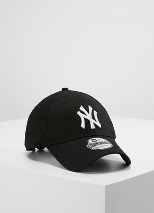Нова кепка new era