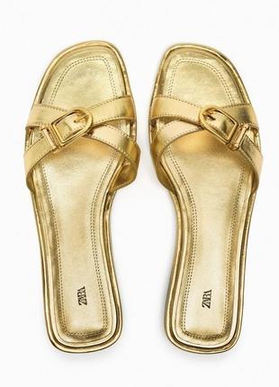 Золотые шлепки zara