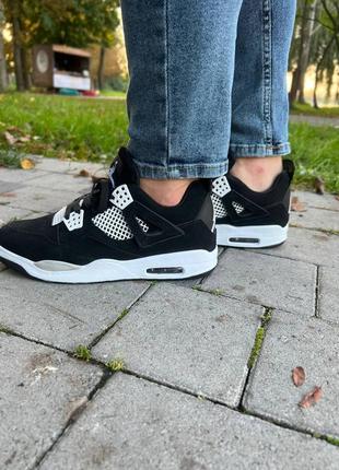 Мужские кроссовки jordan 4 black white2 фото