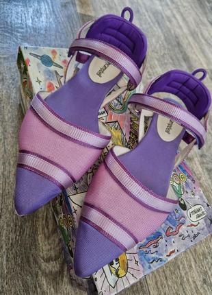 Слинг беки сиреневого цвета jeffrey campbell