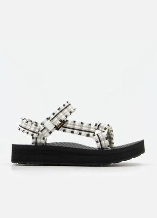 Спортивні жьоекінгові іночі босоніжки teva 🇺🇲 midform fray sandals 40- 41 розмір
