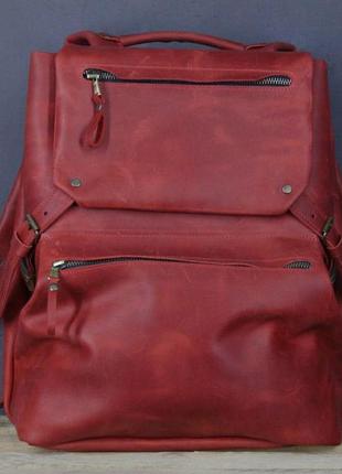 Рюкзак для путешествий красного цвета. большой кожаный рюкзак. красный рюкзак