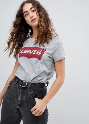 Футболка женская levi's