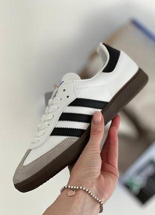 Adidas samba white жіночі кросівки адідас самба шкіряні легкі зручні кеди3 фото