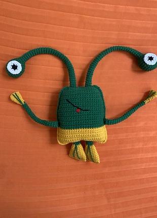Жабка тянучка в'язана іграшка лягушка вязаная игрушка
