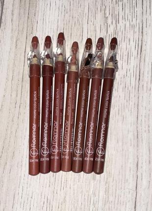 Нюдові олівці для губ