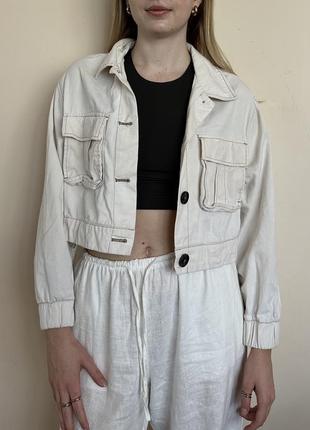 Курточка bershka