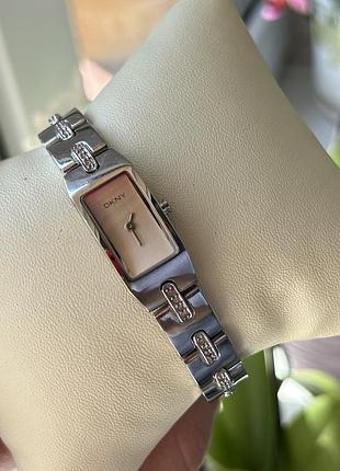 Жіночий годинник dkny