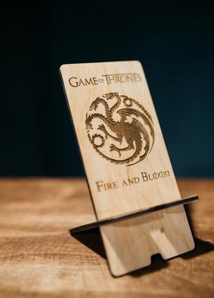 Подставка под телефон “game of trones”