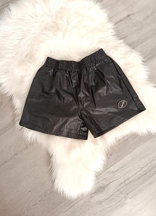 Шкіряні шорти 2