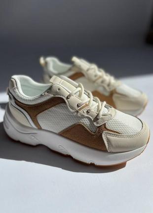 Повсякденні жіночі кросівки5 фото