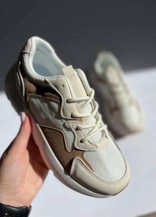 Повсякденні жіночі кросівки3 фото