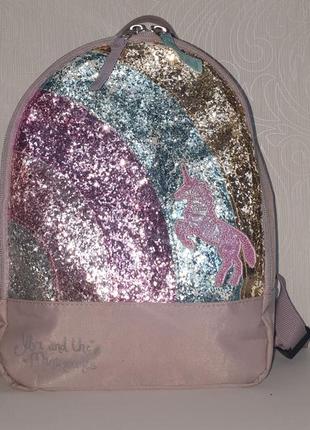 Ylvi & the minimoomis дитячий маленький рюкзак , німеччина. купляли за 950 грн.
ширина 21 см
висота 27 см
глибина 9,5 см