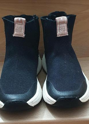 Zara кросівки снікерси