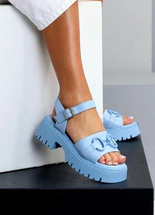 Голубые женские босоножки на платформе высокой подошве утолщенной