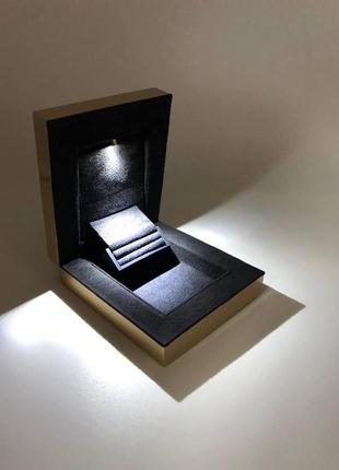 Подарункова коробочка для каблучки з підсвіткою slim gold