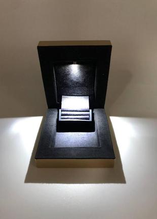 Подарункова коробочка для каблучки з підсвіткою slim gold