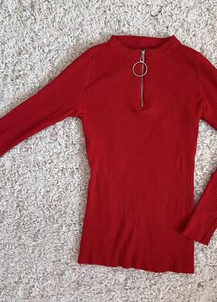 Красный гольф/ водолазка с серебряной молнией/ красный вязаный кардиган на серебряных пуговицах