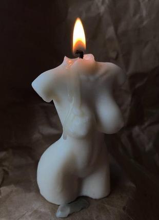 Біла соєва свічка «жіночий торс»