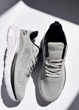 Дихаючі чоловічі кросівки