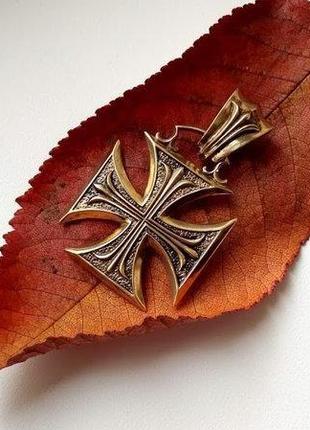 Мальтійський хрест кулон підвіс в байкерському стилі2 фото