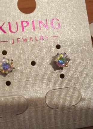 Сережки гвоздики з кристалами swarovski