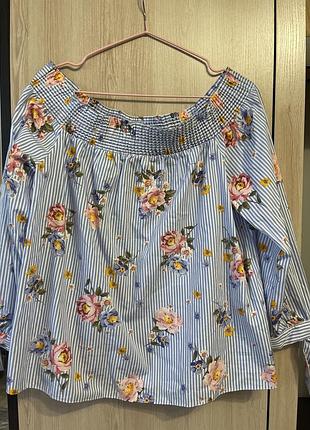 Очень красивая новая блуза
