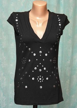 Праздничная футболка - топ с блестящими элементами