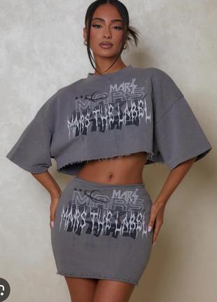 Крутой костюм mars the label юбка и футболка