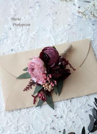 Набор свадебных украшений: бутоньерка и браслет в цвете марсал.6 фото