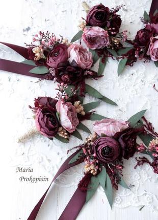 Набор свадебных украшений: бутоньерка и браслет в цвете марсал.4 фото