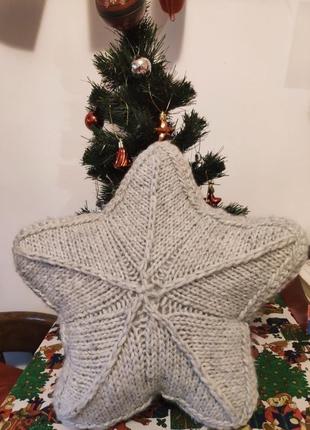 Декоративна в'язана подушка зірка ручної роботи, подарунок на новий рік4 фото