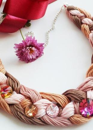 Плетене кольє «рожевий кристал»
