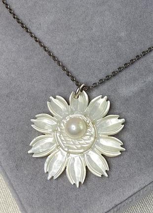 Кулон підвіска квітка натуральна перлині білий колір1 фото