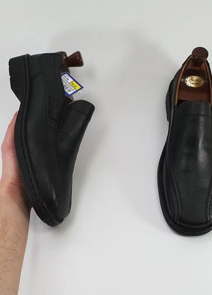 Чорні чоловічі мокасини