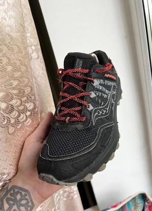 Кроссовки сетка на мембране saucony gore-tex оригинал размер 39 25 см маломерят7 фото