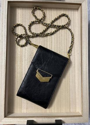 Вместительная сумочка-кошелек с отделениями для карточек