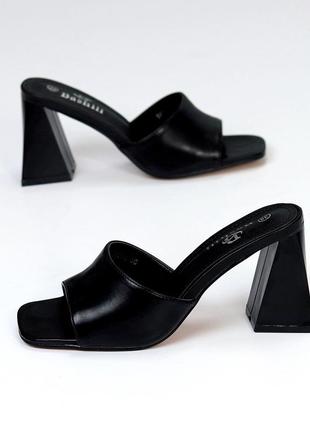 Сабо шльопанці шльопки на каблуці підборі широкому квадратному чорні сабо