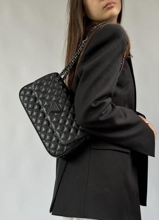 Жіноча сумка guess cordelia flap shoulder bag black чорна7 фото