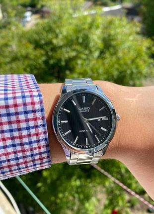 Чоловічий наручний годинник стильний модний діловий