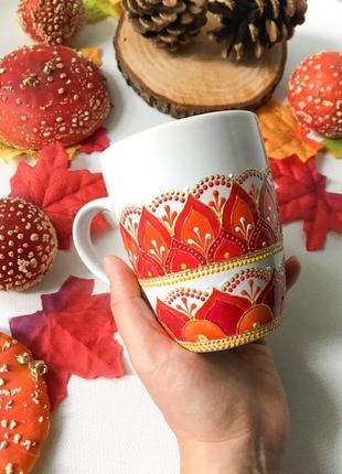 Чашка ручной работы с росписью. подарочная чашка с декором.