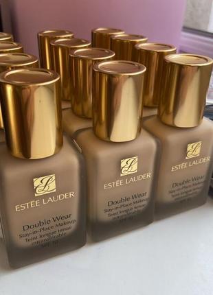 Тональний estee lauder