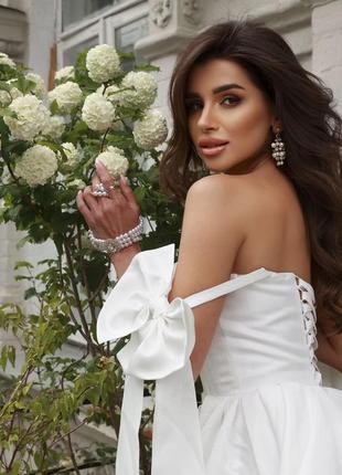 Сукня вечірня біла з бантами